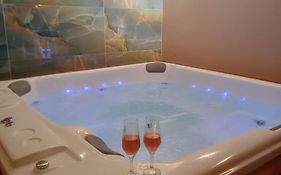 Prainha Flats com Jacuzzi e Piscina